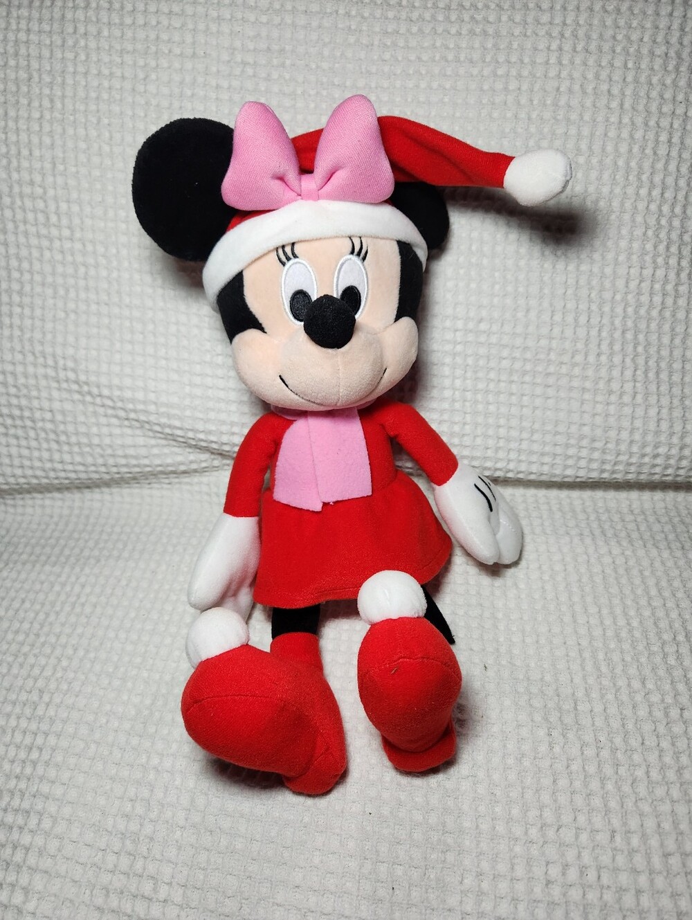 Kohl's Cares Disney Christmas Minnie Mouse 14" Plush Stuffed Animal Toy 2020